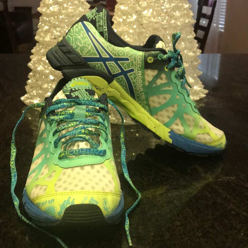 ASICS Sneakers